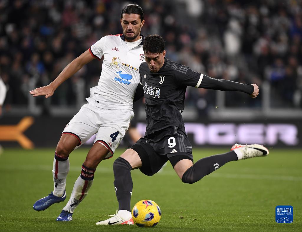 世体：莱万多夫斯基点亮纽约帝国大厦，以庆祝波兰独立日（世体：莱万多夫斯基为波兰独立日点亮纽约帝国大厦）