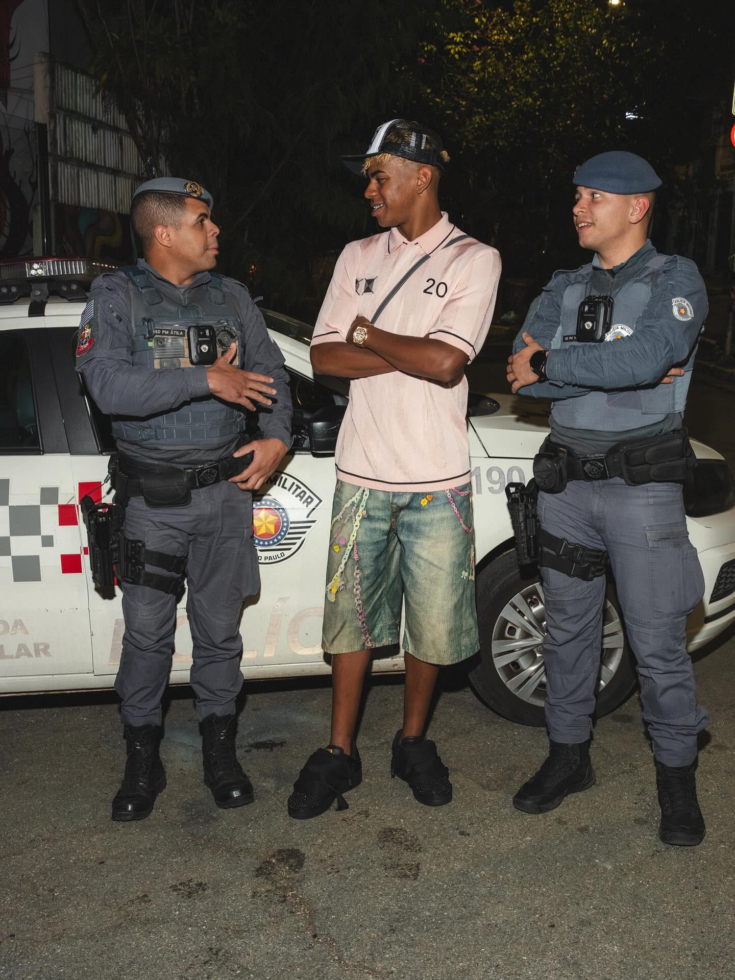 荷兰大名单：范戴克领衔；费耶诺德球员瓦伦特首次入选（荷兰队名单出炉：范戴克领衔，费耶诺德球员瓦伦特首度入选）