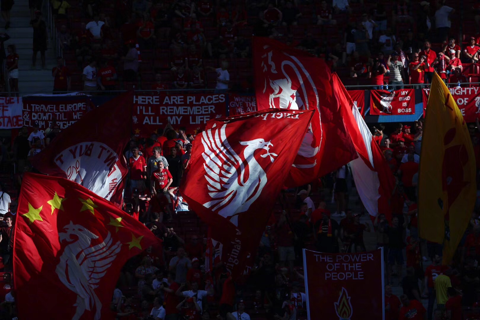 媒体人：中国女足有必要请洋帅吗，面上是孙雯管，实际是谁？（媒体人：女足是否该引进外籍主帅？表面由孙雯主抓，背后实际拍板者是谁？）