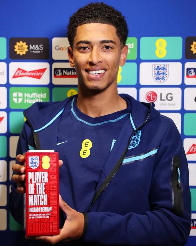 齐沃：要振作和学习，足球和生活总会有转机；伤员周日难复出（齐沃：振作学习，足球与人生终会迎来转机；伤员周日恐难复出）