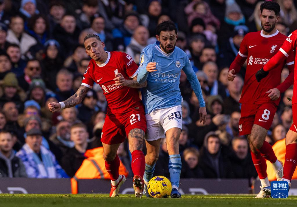 有父亲的风范吗？梅西小儿子西罗在迈阿密U8比赛中任意球破门（梅西幼子西罗迈阿密U8赛任意球破门，被指颇有父亲风采）