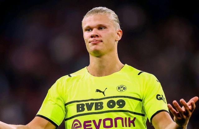 稳定表现！米切尔17中9轰28分8助攻（发挥稳健！米切尔17投9中砍下28分8助攻）